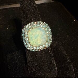 Vintage style costume Ring with Opalescent and Blue Stones in gold tone setting